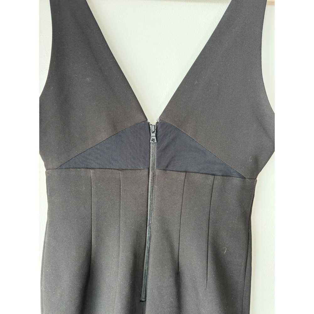 Alice + Olivia Yve black V-Neck Mesh Back Cutout Sheath Dress Size‎ 4 minimal - Picture 4 of 9